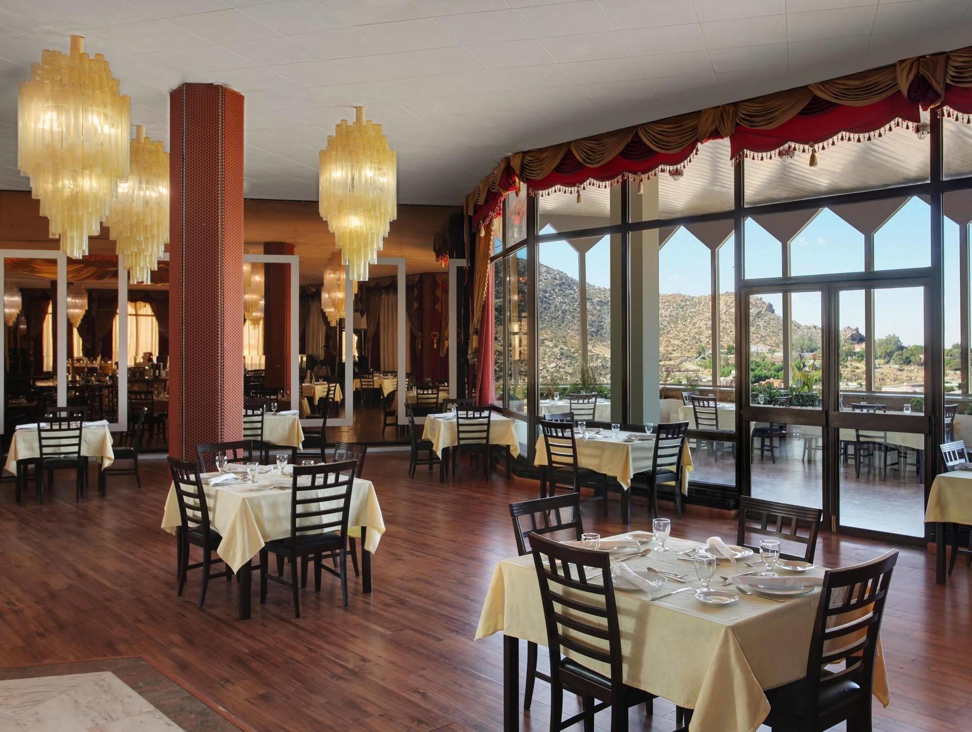 Le Meridien Аль-Хада Экстерьер фото